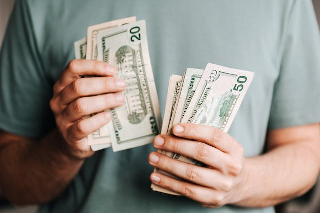 A security deposit check on a lease document.