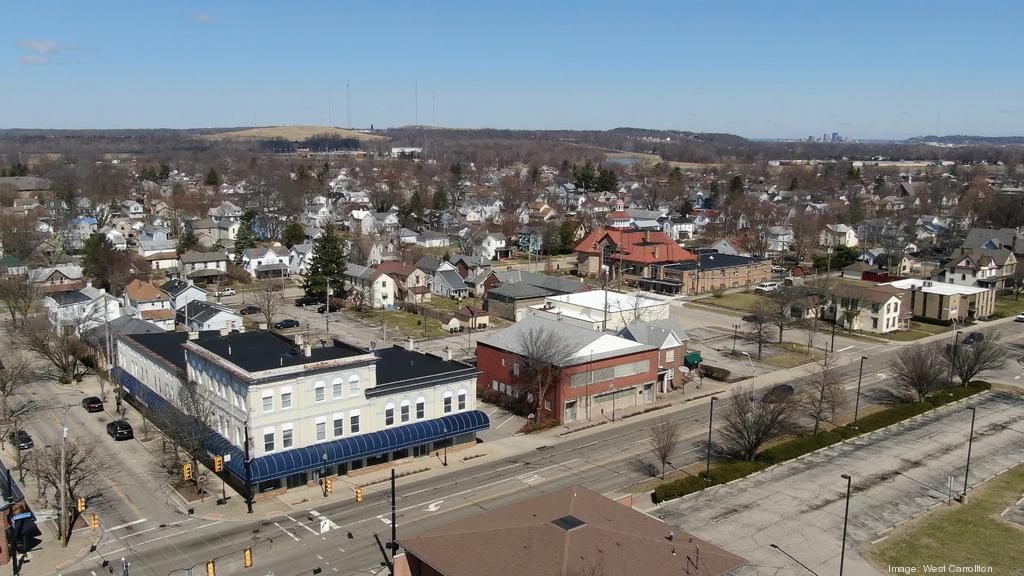 Great Miami River and residential neighborhoods in West Carrollton, Ohio — south Dayton suburb